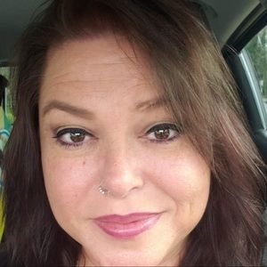 Meet your Posher, Saralynn